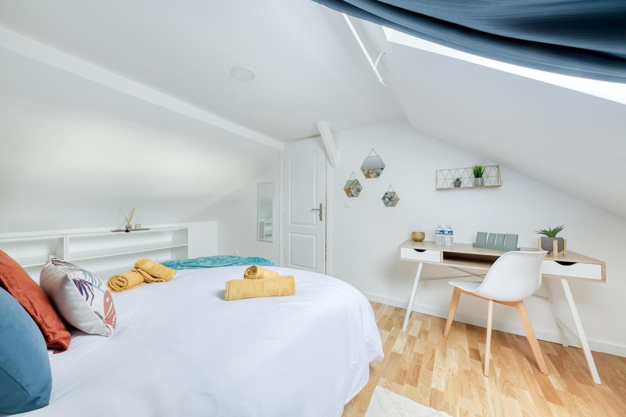 Maison 8 Personnes - Parking - Metro 7 Et Rer B A 6 Minutes La Courneuve Esterno foto