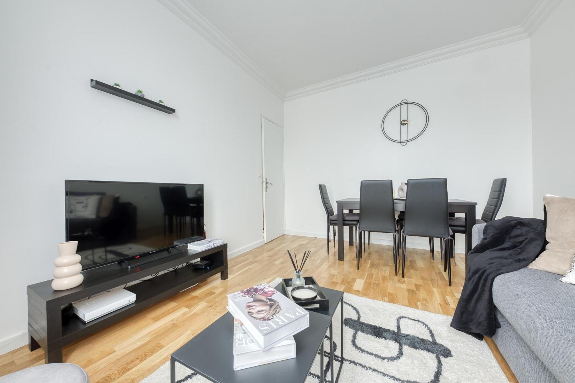Maison 8 Personnes - Parking - Metro 7 Et Rer B A 6 Minutes La Courneuve Esterno foto